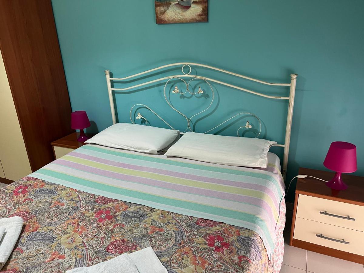 The Artists Bed & Breakfast อาชิเรอาเล ภายนอก รูปภาพ
