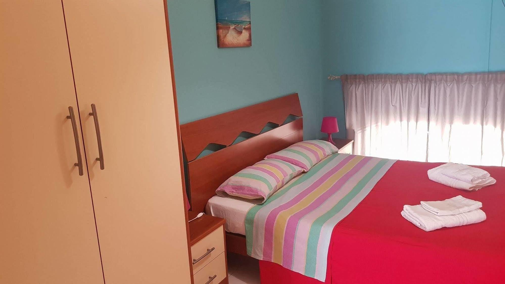 The Artists Bed & Breakfast อาชิเรอาเล ภายนอก รูปภาพ